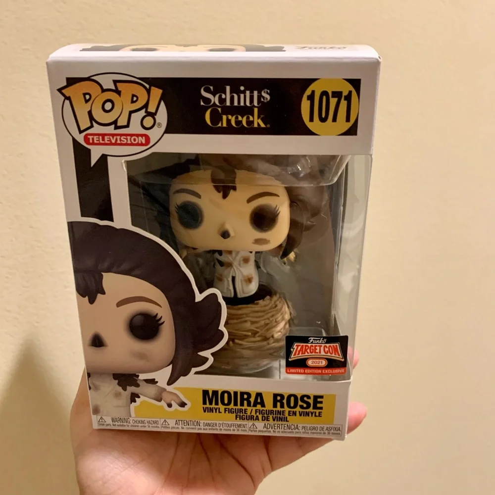 NIB Schitt’s Creek Crows Have Eyes Moira Funko Pop #1071 - Picture 4 of 8